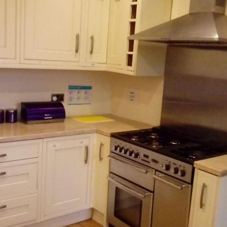 Carer 4 You Residential Home Upholland Kültér fotó