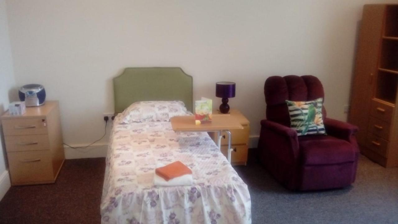 Carer 4 You Residential Home Upholland Kültér fotó