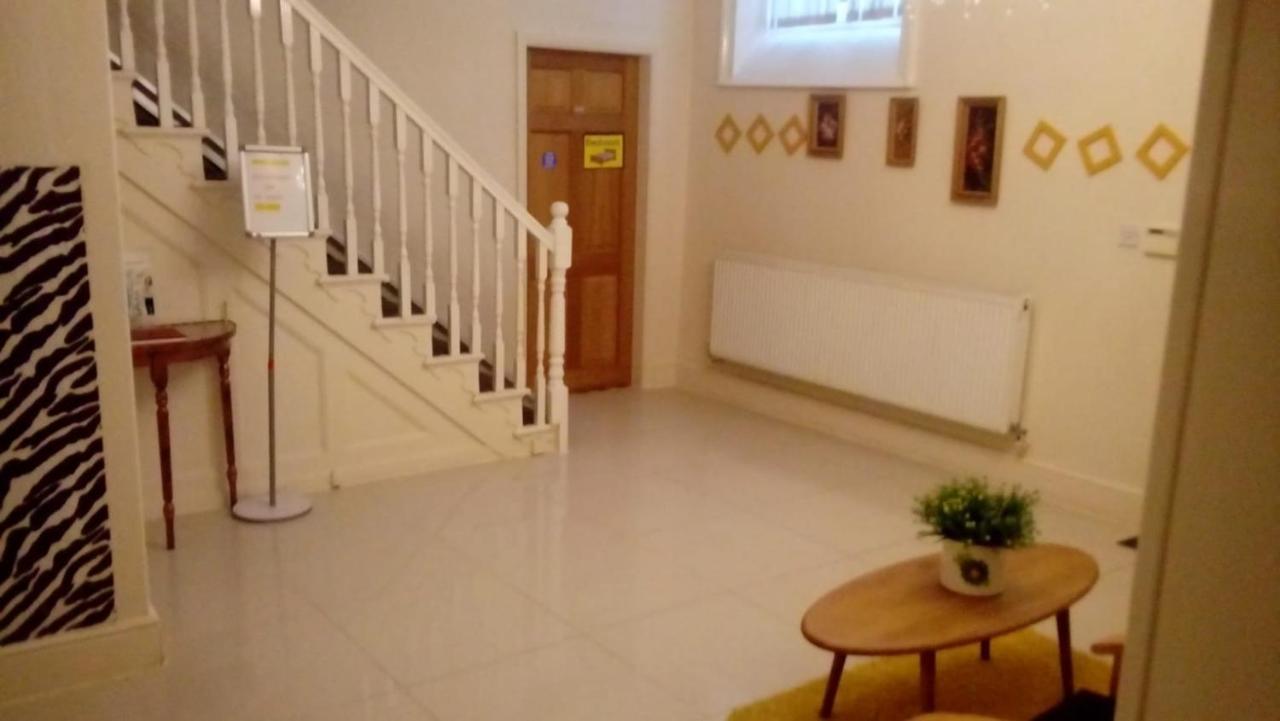 Carer 4 You Residential Home Upholland Kültér fotó
